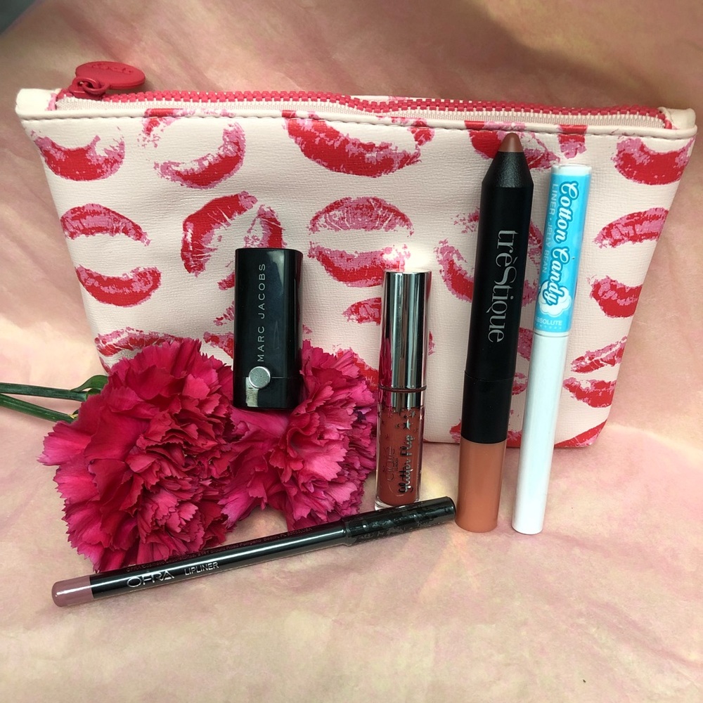 Lip set